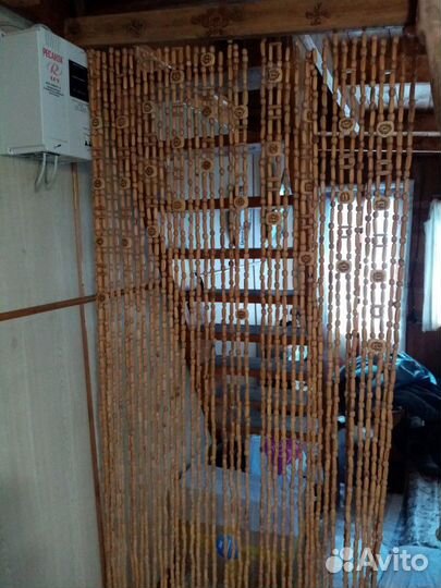 Штора на дверь деревянная