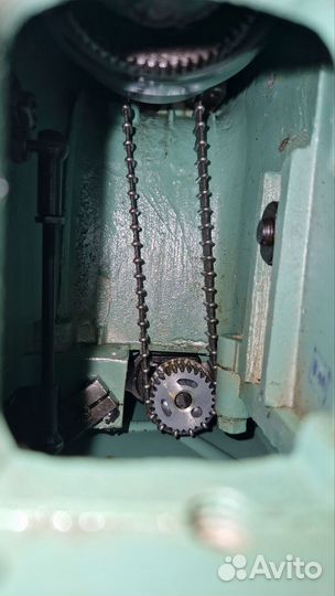 Швейная машина 