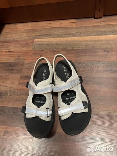 Сандали, босоножки