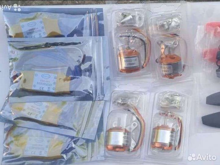 Мотор 2212/1000 kv, регулятор 30 А и винт 1045