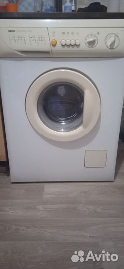 Стиральная машинка Zanussi