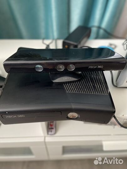 Xbox 360 прошитый фрибут 320гб 50 игр + кинект