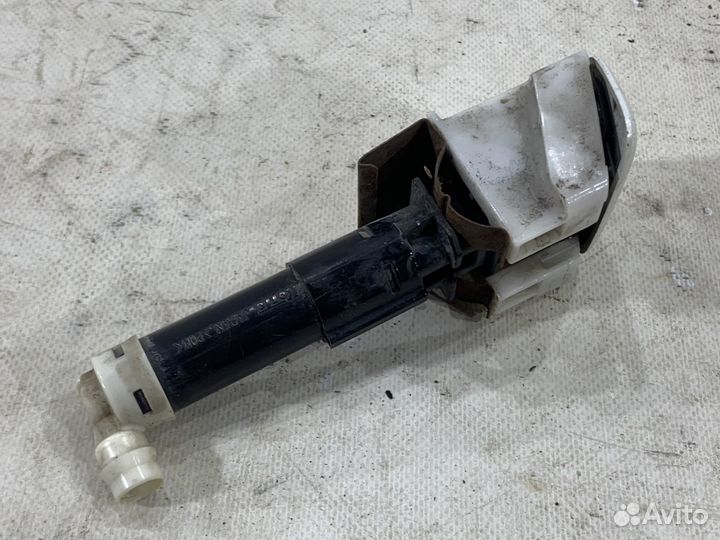 Омыватель фары правый Infiniti QX56 Z62