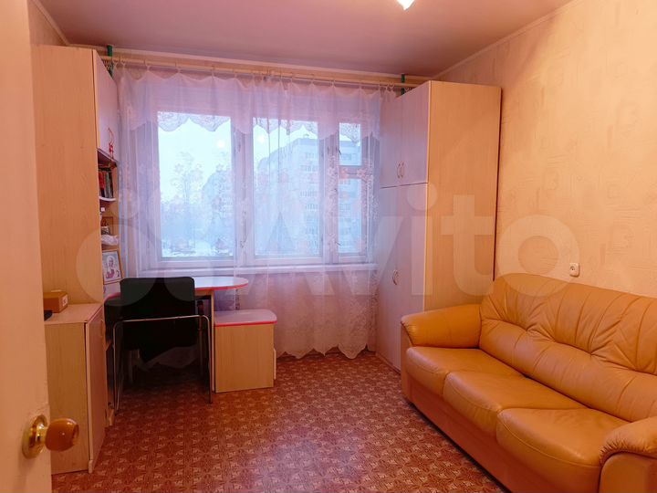 4-к. квартира, 86 м², 4/10 эт.