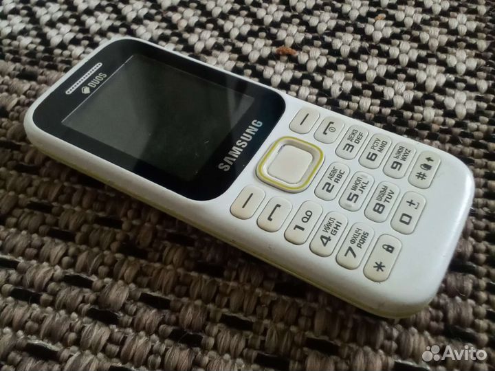 Продаю телефон samsung duos SM-B310E
