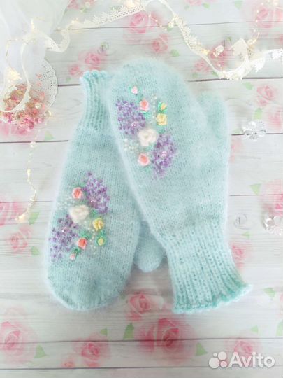 Варежки с вышивкой женские тёплые и пушистые