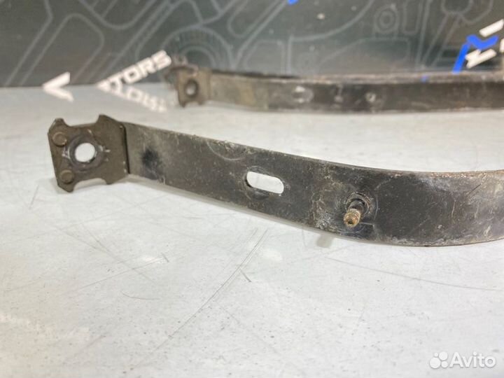 Крепление топливного бака Audi A6 C6 BDW 2005