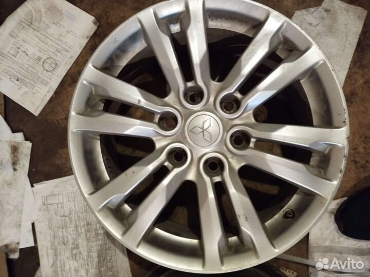 Оригинальные диски r18 на Паджеро 4