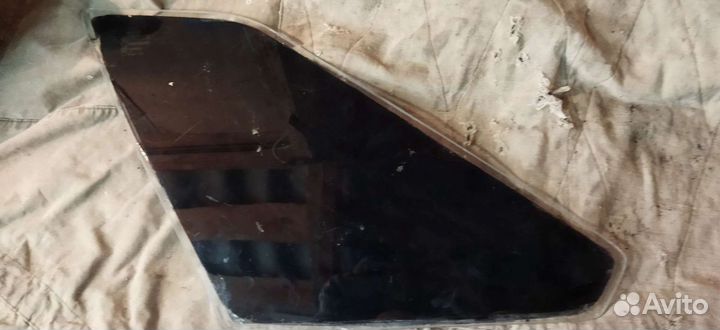 Стекло ваз заднее