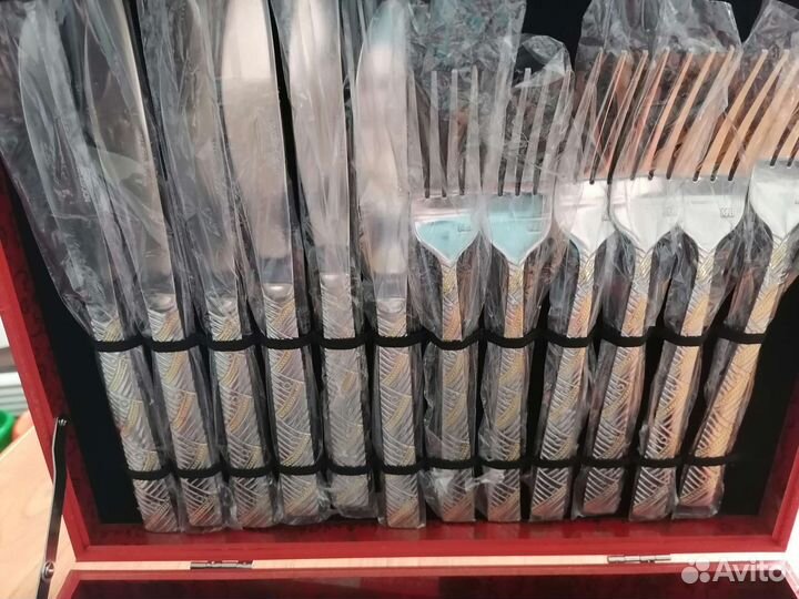 Набор столовых приборов новый