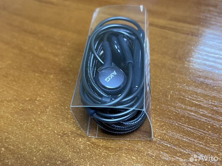 Оригинальные наушники Samsung AKG новые