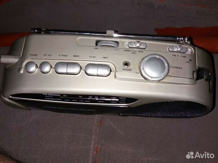 Радиоприемник+кассетный магнитофон Vitek