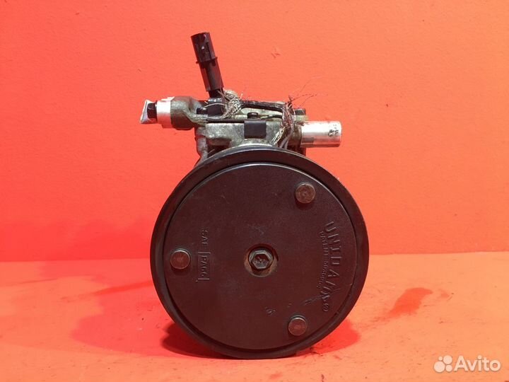 Компрессор кондиционера для Kia Carens (Б/У)