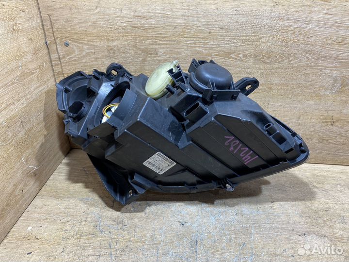 Фара передняя левая Mercedes W245 дорест 142182