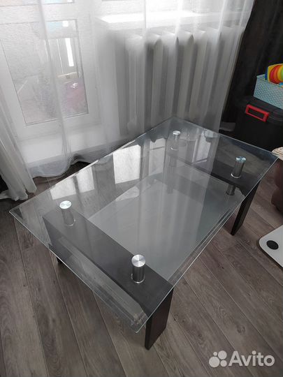 Журнальный столик