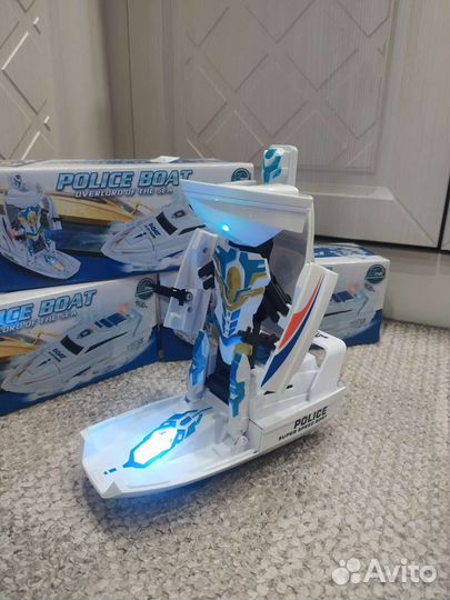 Робот катер трансформер лодка