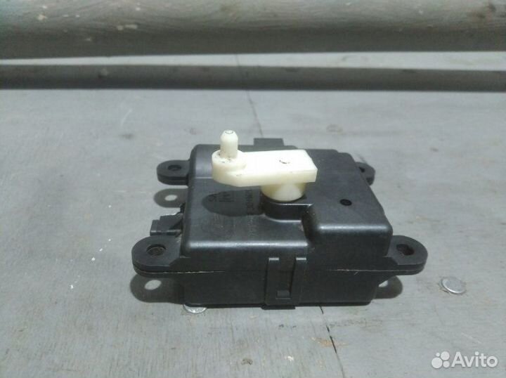 Моторчик заслонки отопителя Nissan Almera Classic