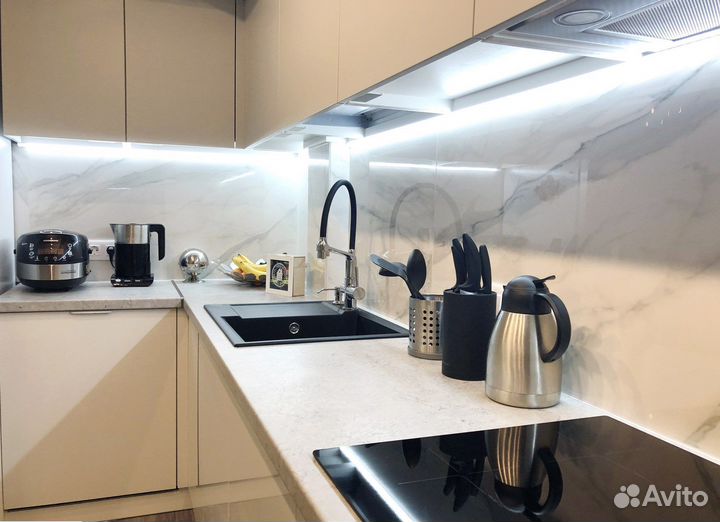 Кухня на заказ. Фартук мрамор 6