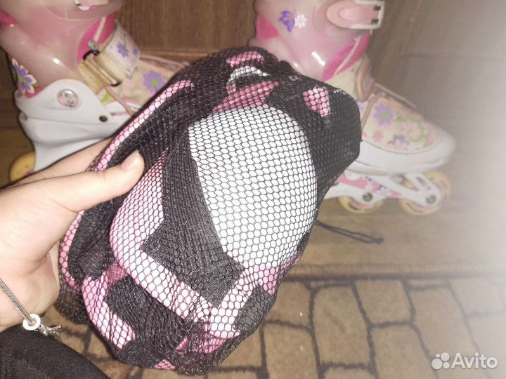 Роликовые коньки с 30-33 размер.В неплохом состоян