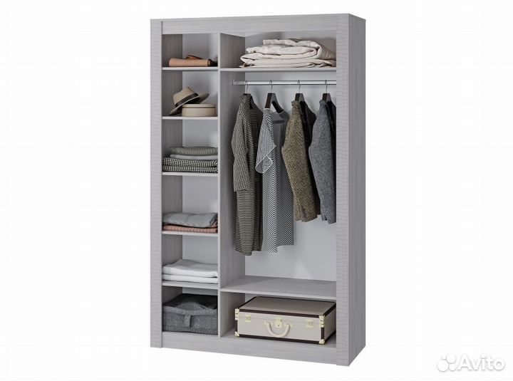 Шкаф трёхстворчатый 