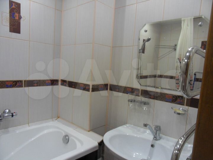 4-к. квартира, 88 м², 8/9 эт.