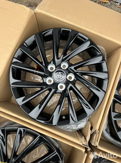 Новые Камрики Toyota R17 5-114.3