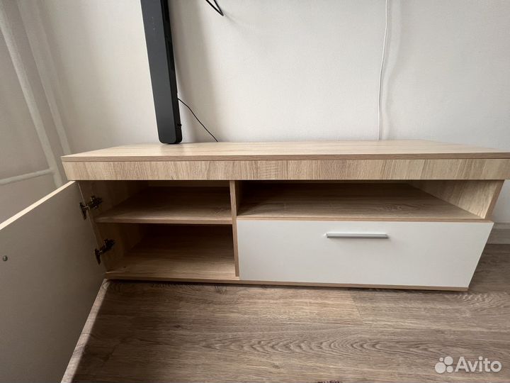 Тумба под телевизор