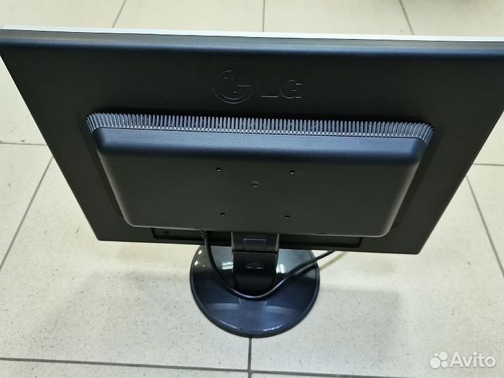 Мониторы LG W2042S