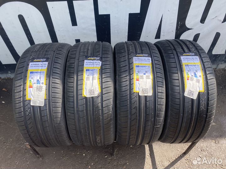 Austone Athena SP-701 235/45 R18