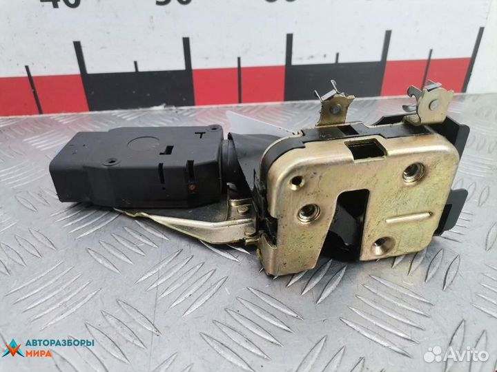 Замок двери передней левой Mitsubishi Space Star