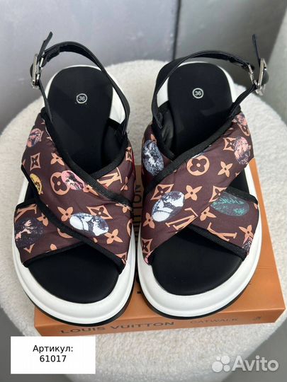 Шлепанцы женские