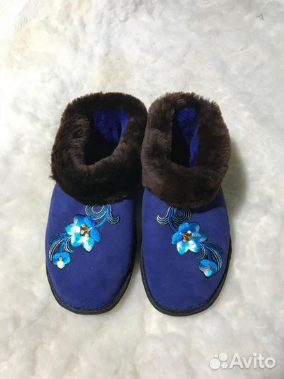 Женские домашние тапочки