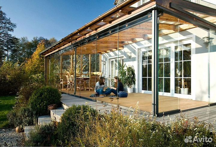 Безрамное остекление террасы, веранды, беседки