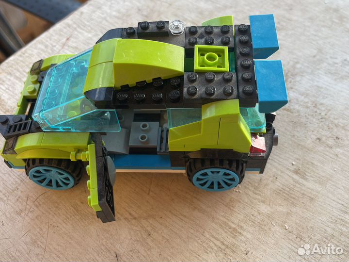 Машинка лего