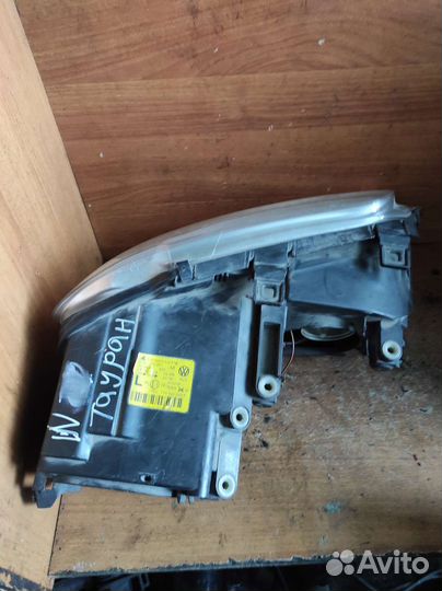 Фара левая Фольксваген Туран