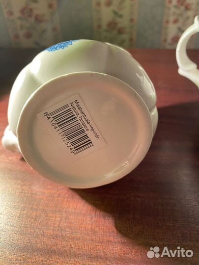 Сахарница и молочник