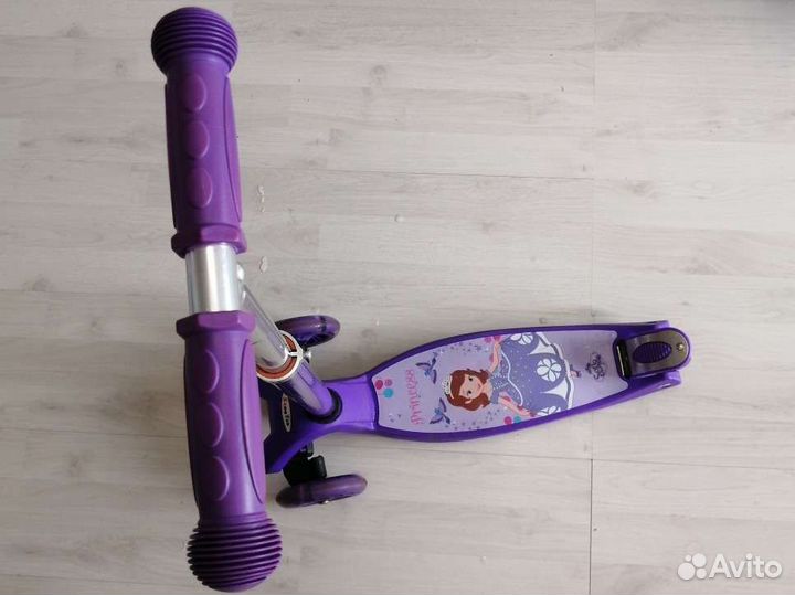Самокат детский трехколесный