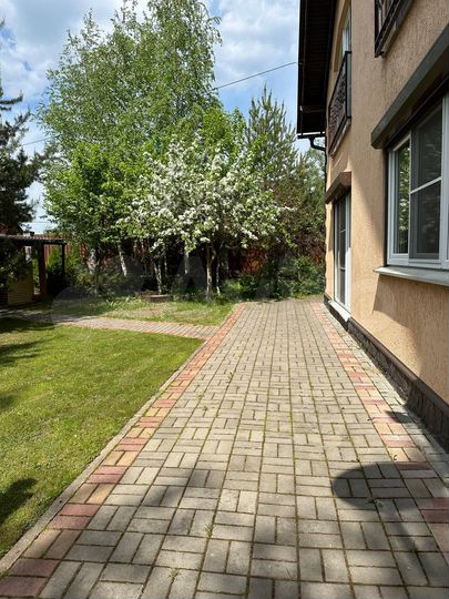 Дом 186 м² на участке 10 сот.