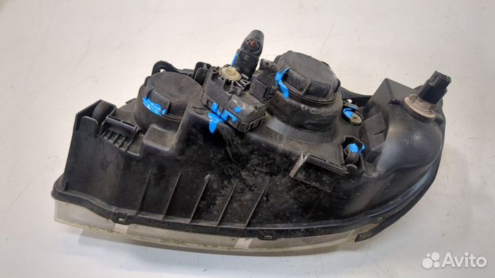 Фара (передняя) правая Hyundai Matrix