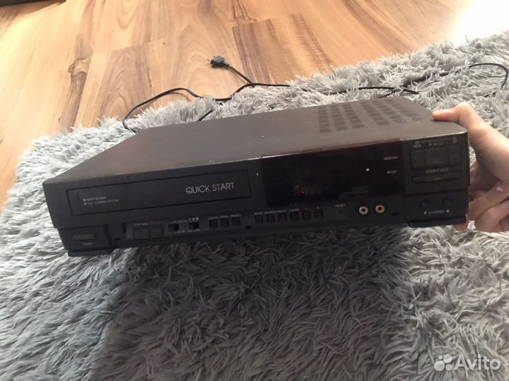 Видеомагнитофон кассетник