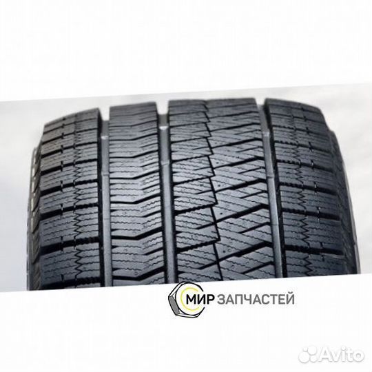 Bridgestone Blizzak Ice 225/45 R17 94S