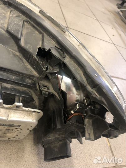 Фара правая ксенон поворотная Skoda A5 рест