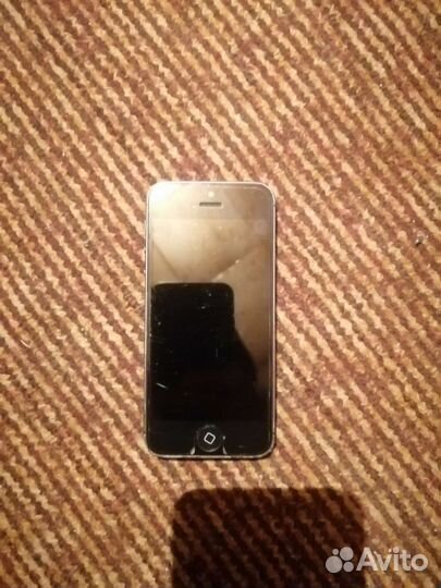 Телефон iPhone 5