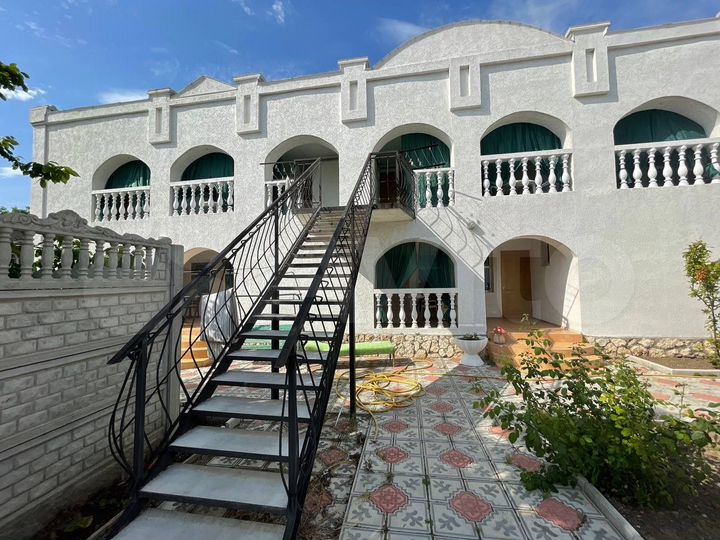 Гостиница, 350 м²