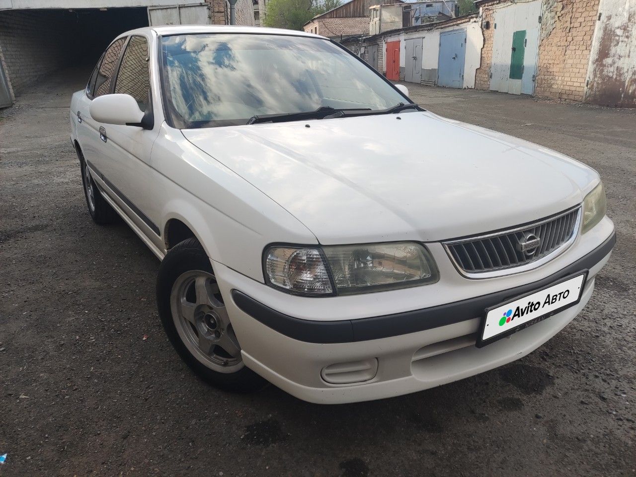 Nissan Sunny: фото владельца