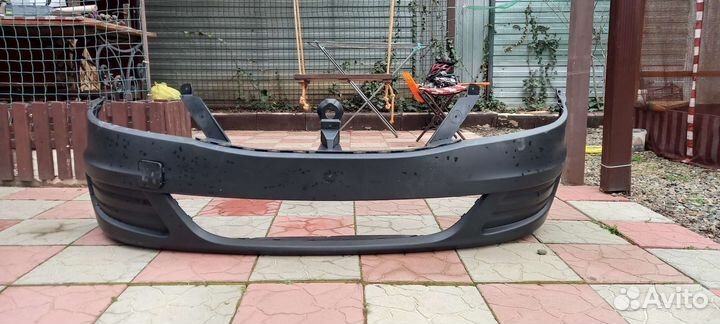 Бампер на renault logan
