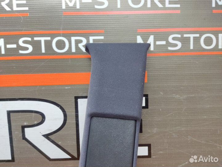 Обшивка стойки правая Mercedes-Benz E-Class W210