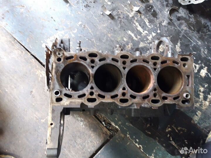 Блок цилиндров Опель Вектра С Y20DTH