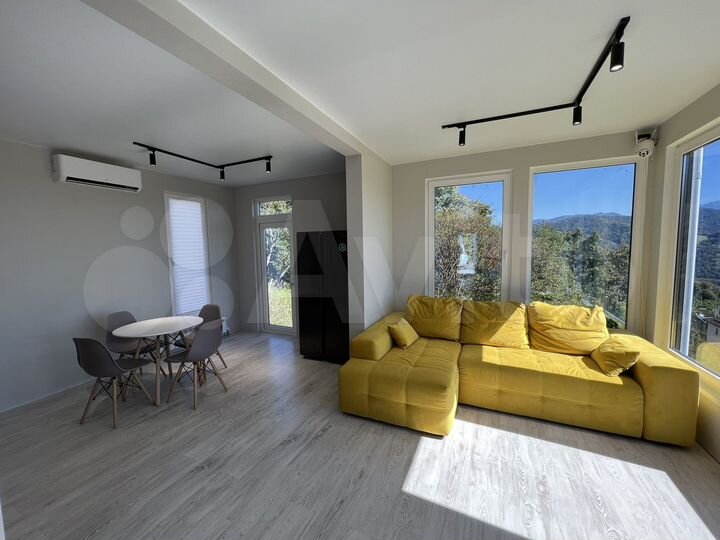 Дом 131 м² на участке 4,5 сот.