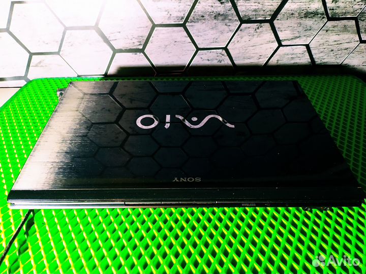 Sony Vaio PCG-31111V- Core i7 \ 6 Озу \ 1 GB видео